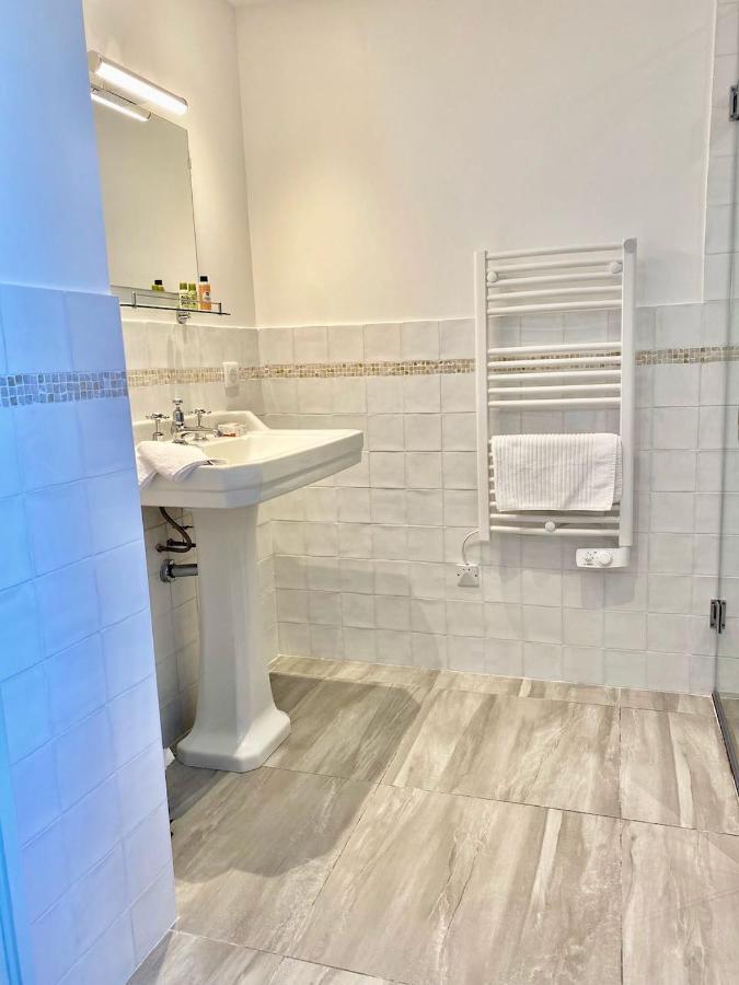Bed and Breakfast Noubar Cenevieres Esterno foto